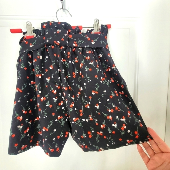 Cherry Pop Elastic Shorts - Picture 4 of 4